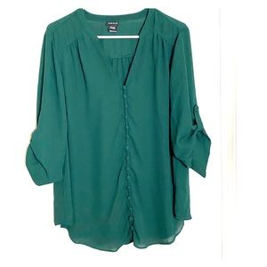 Torrid Georgette Green Button Blouse Size 1